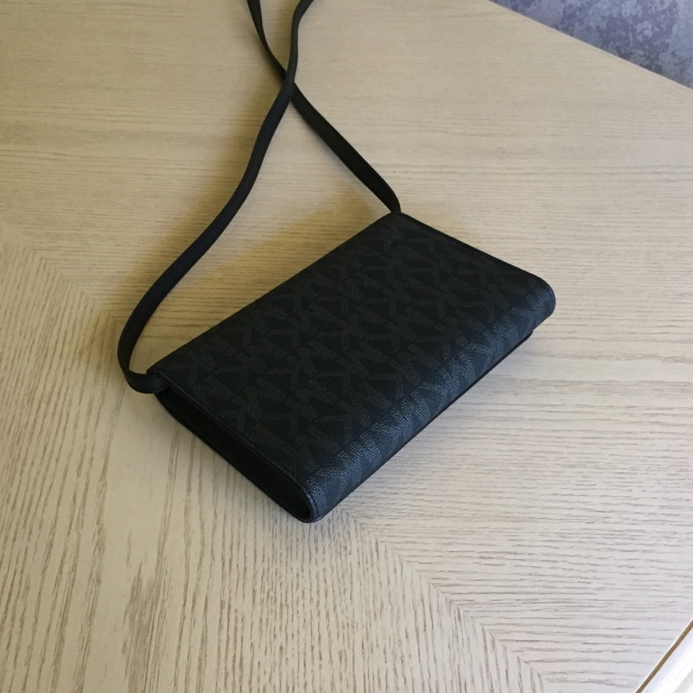 LAST ONE‼️Michael Kors Black Clutch, Crossbody Bag - Picture 6 of 15